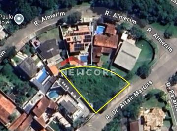 Terreno · 689m² · Lote em  Rua Doutor Altair Martins - Gramado - Cotia/SP