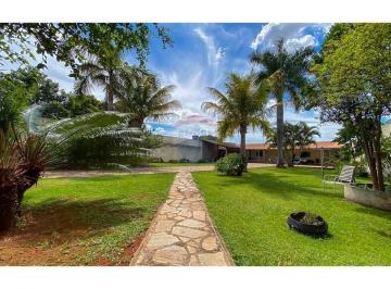 Comercial · 250m² · 3 Quartos · 6 Vagas · Casa a venda na Qd. 09 em Arniqueira. Terreno 941 m² Residencial e Comercial fora de Condomínio.