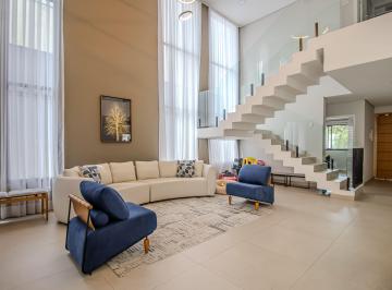 Casa de 4 quartos, Santana de Parnaíba · Casa espaçosa e sofisticada em um terreno de 500m², com 360m² de área construída