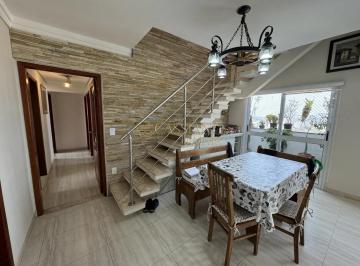 Apartamento · 230m² · 5 Quartos · 2 Vagas · Cobertura à venda de 230m² | 05 dormitórios, sendo 2 suítes e 02 vagas de garagem | Edifício Ipanema