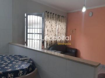 Casa · 95m² · 2 Quartos · 2 Vagas · DOIS DORMITORIOS/SALÃO/QUINTAL/DUAS VAGAS COBERTAS