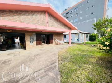 Apartamento · 4 Quartos · 1 Vaga · Casa 02 dormitórios no centro de Tramandaí