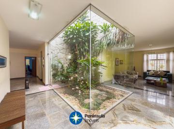 Casa de 4 quartos, Brasília · Qi 1 térrea , 4 quartos, 3 suítes.