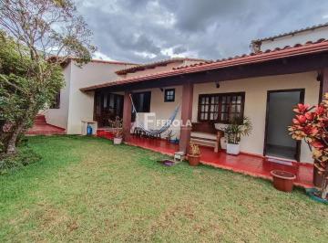 Casa de 2 quartos, Águas Claras · Escriturada 2 suites piscina lazer churrasqueira forno a lenha jardim 