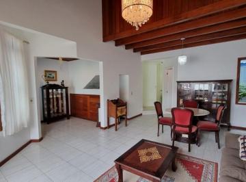 828_iD552R61mDXV9lE_82863c56e579d3cc.jpg · Casa à venda - em Itacorubi