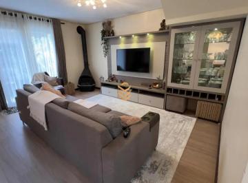 Casa · 4 Quartos · 1 Vaga · Casa Mobiliada em Condomínio - Vila Suzana, Canela - Móveis Planejados em um ambiente extremamente