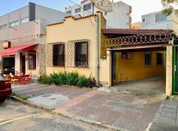 Casa · 120m² · 1 Vaga · Casa Comercial com 1 vaga de garagem no bairro Rio Branco