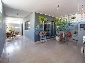 Casa · 230m² · 4 Quartos · 3 Vagas · Sobrado à venda de 230 m² com 4 dormitórios, 4 banheiros,3 vagas em Mirandópolis