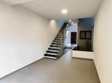 Casa · 160m² · 3 Quartos · 2 Vagas · Sobrado com 3 Quartos e 4 banheiros