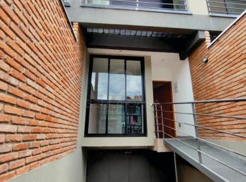 Casa · 160m² · 3 Quartos · 2 Vagas · Sobrado com 3 Quartos e 4 banheiros à Venda, 160 m²