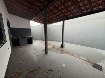 Casa · 206m² · 4 Quartos · Casa com 4 quartos à venda, bairro Presidente Roosevelt - Uberlândia/MG