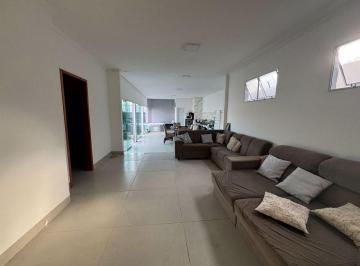 Casa · 238m² · 5 Quartos · 2 Vagas · Casa com 5 quartos à venda no Bairro Vigilato Pereira - Uberlândia/MG