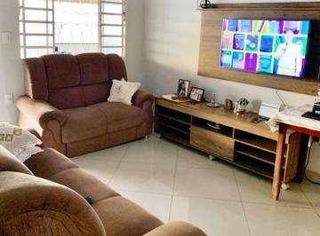 Casa · 70m² · 2 Quartos · 6 Vagas · Casa com 2 quartos à venda no Bairro Presidente Roosevelt - Uberlândia/MG