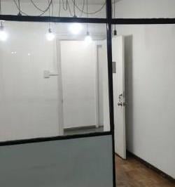 Apartamento de 1 quarto, Curitiba · Sala Comercial de 28m  no Centro  Pronta para Uso e Bem Localizada