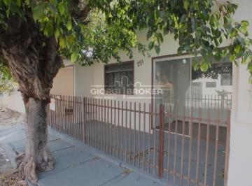 Foto 01 · Casa à Venda em Tanabi-SP, Centro: 3 Quartos, 1 Sala, 1 Banheiro, 2 Vagas de Garagem, 170m² de Área.
