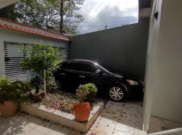 Casa · 111m² · 2 Quartos · 2 Vagas · Casa no Jardim Paramount.