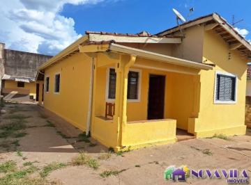 Foto 01 · Imperdível oportunidade de adquirir ou alugar uma casa no Centro de Jaguariúna-SP: 2 quartos, 1 sala