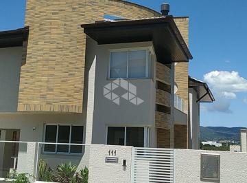 683663_iyKaB52Yl6o_68366367bcc79033aa7.jpg · Casa à Venda no Bairro João Paulo - Florianópolis/SC | 4 Suítes, Piscina e Espaço Gourmet