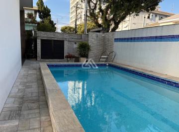 Casa · 706m² · 6 Quartos · 2 Vagas · SOBRADO DE ESQUINA ISOLADA, 6 DORM. EXCELENTE