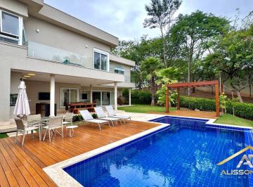 Casa · 815m² · 4 Quartos · 5 Vagas · Excelente Casa, com moveis planejados, 4 Suítes, 7 Banheiros de 815 m².