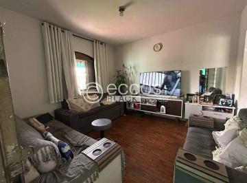 Casa · 127m² · 3 Quartos · 2 Vagas · Casa à venda, 3 quartos, 1 suíte, 2 vagas, Santa Mônica - Uberlândia/MG