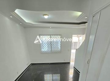 Casa · 110m² · 3 Quartos · 2 Vagas · Casa em Condomínio Fechado c/ 3 quartos, 1 suíte e 2 vagas, 110m², à venda no Condomínio Villa D Est