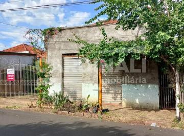 Casa · 265m² · 3 Quartos · 2 Vagas · Casa antiga precisa de reforma ou demolição, excelente localização próximo a faculdade e comércio