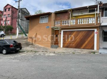 Casa · 220m² · 3 Quartos · 2 Vagas · Sobrado a venda de  220,00m² útil, com 3 quartos, no Campo Grande.