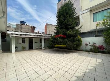 Casa · 220m² · 2 Quartos · 6 Vagas · Casa térrea,em rua sem saida.