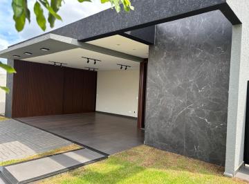 Casa · 3 Quartos · 2 Vagas · Casa Alto Padrão em condomínio fechado