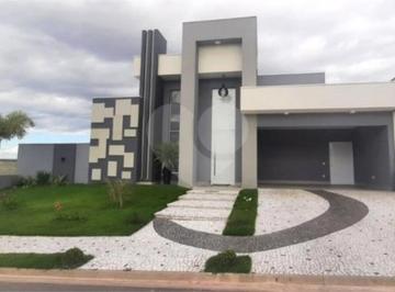Área de Serviço · Condomínio com 4 quartos à venda em Roncáglia - SP
