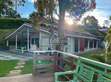 Casa · 168m² · 5 Quartos · 6 Vagas · Casa à Venda em Campos do Jordão | 5 Dorms., Lareira e Deck Panorâmico