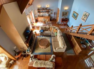 Apartamento · 315m² · 3 Quartos · 2 Vagas · Cobertura Duplex no Alto do Capivari — Sauna, American Bar e Mezanino
