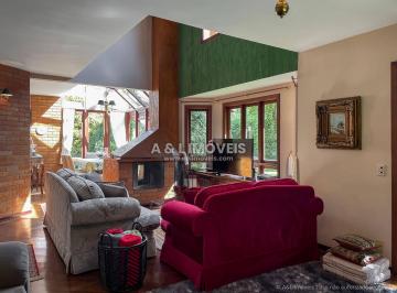 Casa · 206m² · 4 Quartos · 3 Vagas · Casa à venda em Campos do Jordão | 206,85 m² | 4 suítes