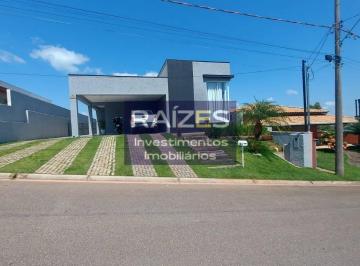 Casa · 300m² · 3 Quartos · 4 Vagas · Casa IMPECÁVEL à Venda no Condomínio Terras de Santa Cruz, Bragança PTA.