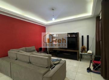 Foto 01 · Casa Térrea Jardim Guapituba, 3 Dormitórios sendo 1 Suíte, 4 Vagas, 190m².