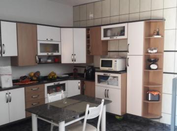Foto 06 · Casa à Venda em Jardim das Indústrias, Jacareí-SP: 200m², 3 Quartos, 2 Banheiros e 2 Vagas de Garage
