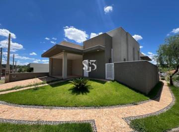 Foto 01 · Casa em Condomínio de Luxo à Venda em Valinhos-SP