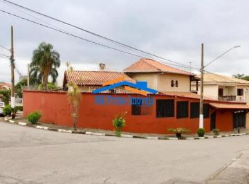 Casa · 245m² · 4 Quartos · 9 Vagas · Casa de Esquina em City Bussocaba, Osasco com 4 quartos, sendo 2 suíte