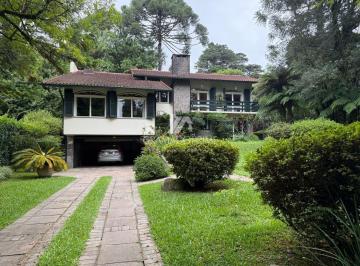 Casa · 250m² · 2 Vagas · CASA ESTILO SERRANO CLÁSSICO EM BAIRRO NOBRE