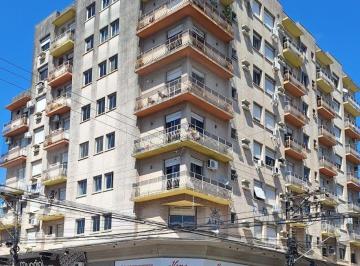 Apartamento · 44m² · 1 Quarto · 1 dormitório de frente, Mobiliado com sacada no centro