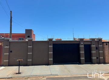 Casa · 140m² · 3 Quartos · 3 Vagas · Casa Padrão à Venda