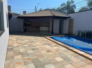 Casa · 200m² · 4 Quartos · 3 Vagas · Casa com 4 quartos à venda no Bairro Alto Umuarama - Uberlândia/MG