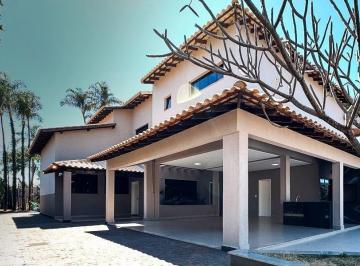 Casa · 840m² · 5 Quartos · 8 Vagas · Sobrado com 5 quartos à venda bairro Cidade Jardim - Uberlândia/MG
