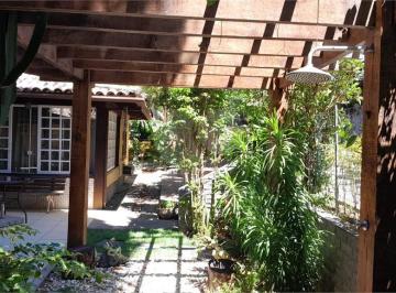 Área de Serviço · Condomínio com 4 quartos à venda em Ferradura - RJ