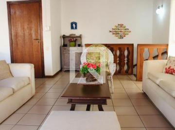 Sobre o imóvel: 

Valores:
- Aluguel: R$ 3900
- Condomínio: R$ 2000
- IPTU: R$ 1 · Apartamento para Aluguel - Barra Fundan, 4 Quartos,  226 m2 - Guarujá