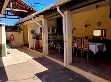 Casa · 3 Quartos · 2 Vagas · Vende-se Casa CPA 2 (Prox. ao Comper)
