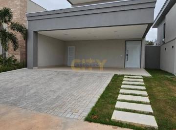 Casa · 3 Quartos · 4 Vagas · Vende-se Sobrado Condomínio Belvedere 2