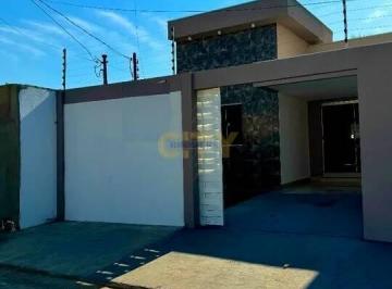 Casa · 3 Quartos · 2 Vagas · Vende-se Casa Bairro Santa Rosa
