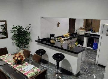 Casa · 136m² · 3 Quartos · 4 Vagas · Casa à venda no Parque Nova Carioba em Americana. 